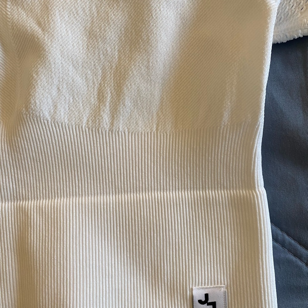 JoyLab by Target Activewear Crop Tee - Picture 3 of 4